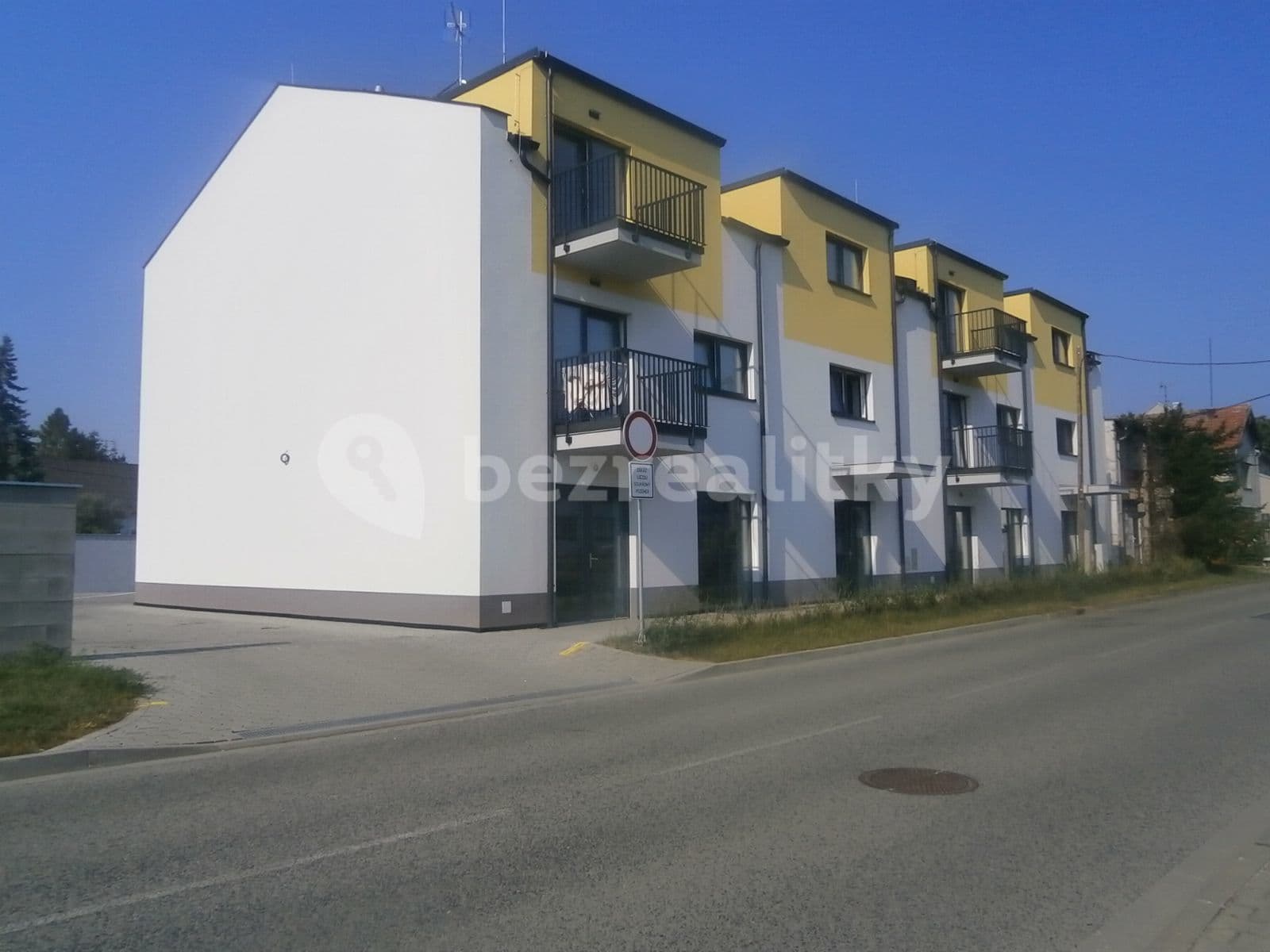 1 bedroom with open-plan kitchen flat to rent, 95 m², Školní, Troubsko, Jihomoravský Region 1 bedroom with open-plan kitchen flat to rent, 95 m², Školní, Troubsko, Jihomoravský Region