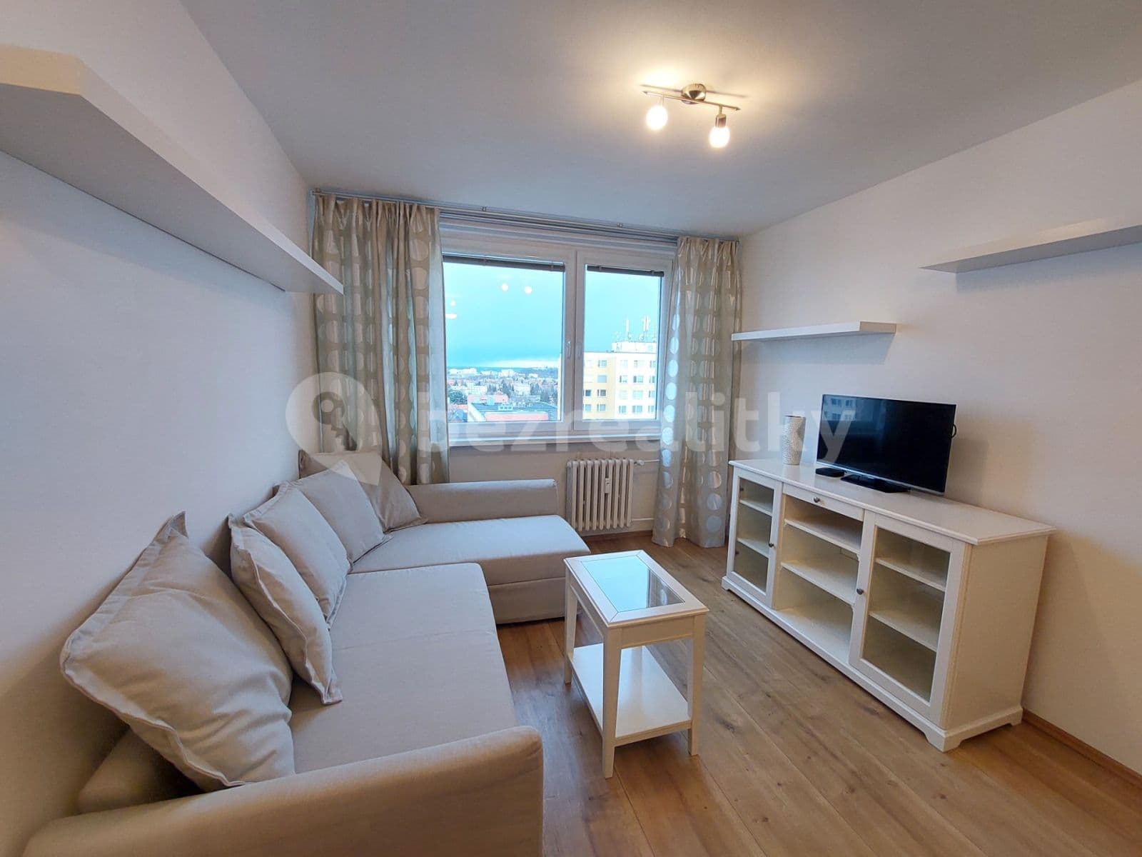 1 bedroom with open-plan kitchen flat to rent, 43 m², Ciolkovského, Prague, Prague 1 bedroom with open-plan kitchen flat to rent, 43 m², Ciolkovského, Prague, Prague