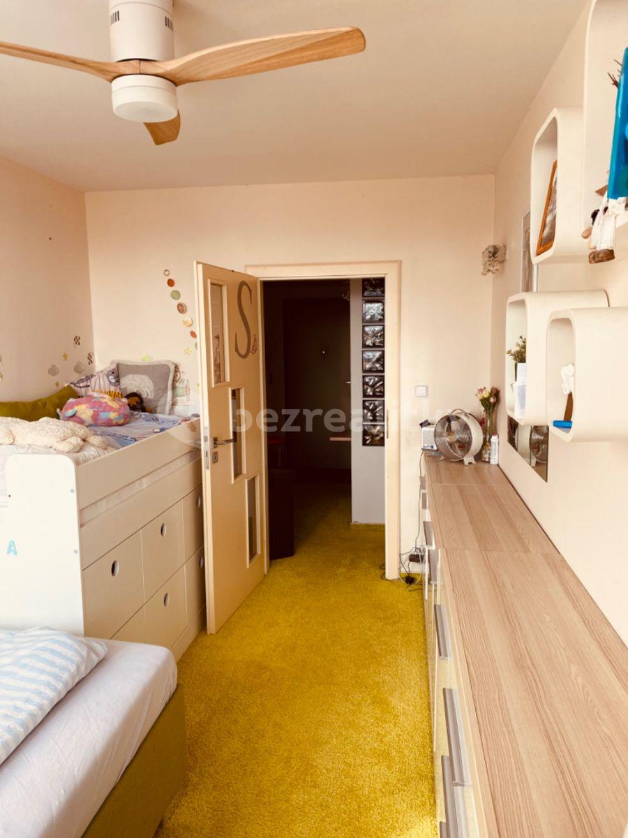 1 bedroom with open-plan kitchen flat for sale, 45 m², Krouzova, Prague, Prague
