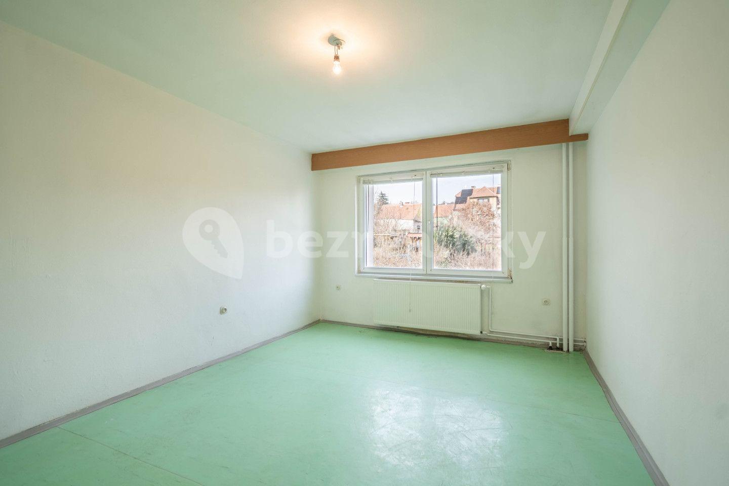 3 bedroom flat for sale, 77 m², Třebusice, Středočeský Region