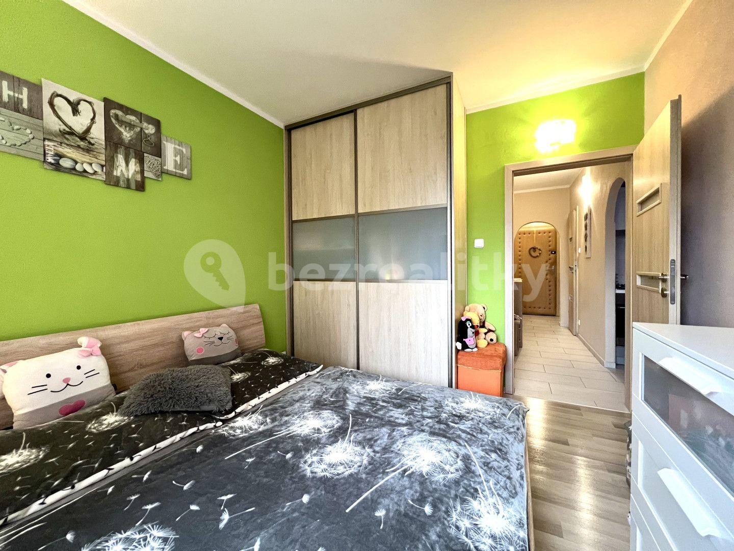 2 bedroom flat for sale, 53 m², Na Sídlišti, Zlaté Hory, Olomoucký Region