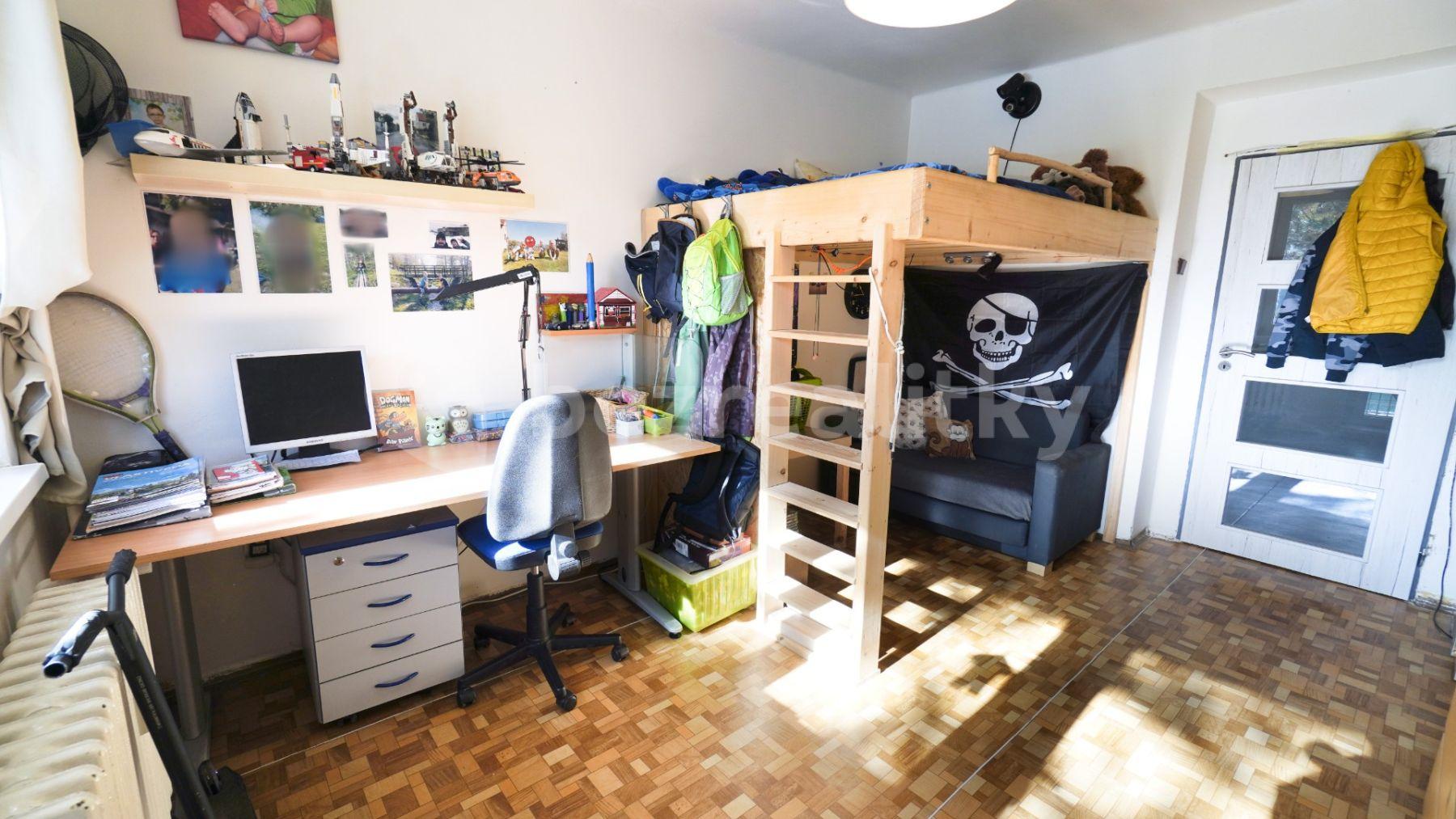 2 bedroom with open-plan kitchen flat for sale, 64 m², Legií, Řevnice, Středočeský Region