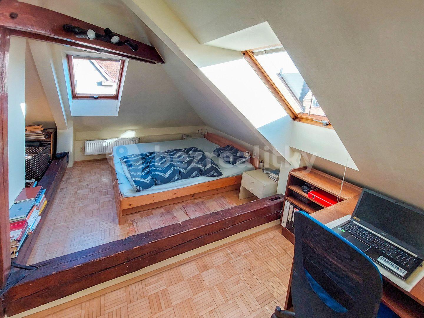 3 bedroom with open-plan kitchen flat for sale, 103 m², Na Farkáně III, Prague, Prague