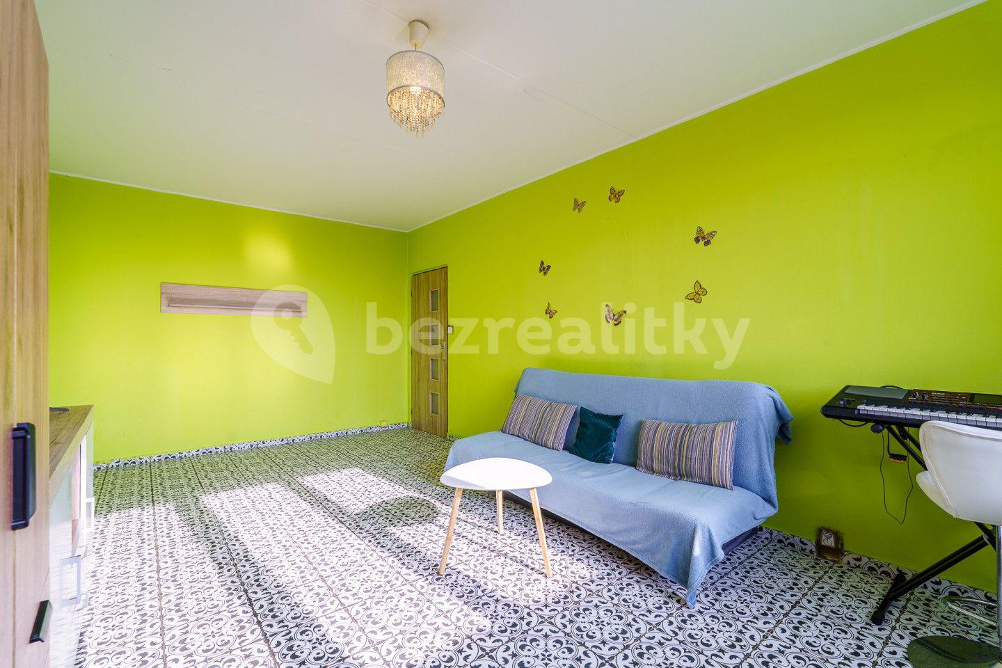 2 bedroom flat for sale, 60 m², Borová, Chomutov, Ústecký Region