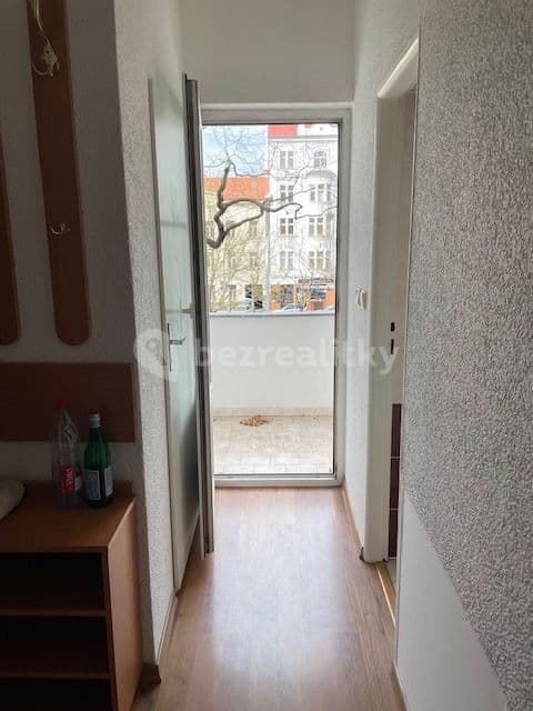 1 bedroom with open-plan kitchen flat to rent, 56 m², Tusarova, Prague, Prague 1 bedroom with open-plan kitchen flat to rent, 56 m², Tusarova, Prague, Prague
