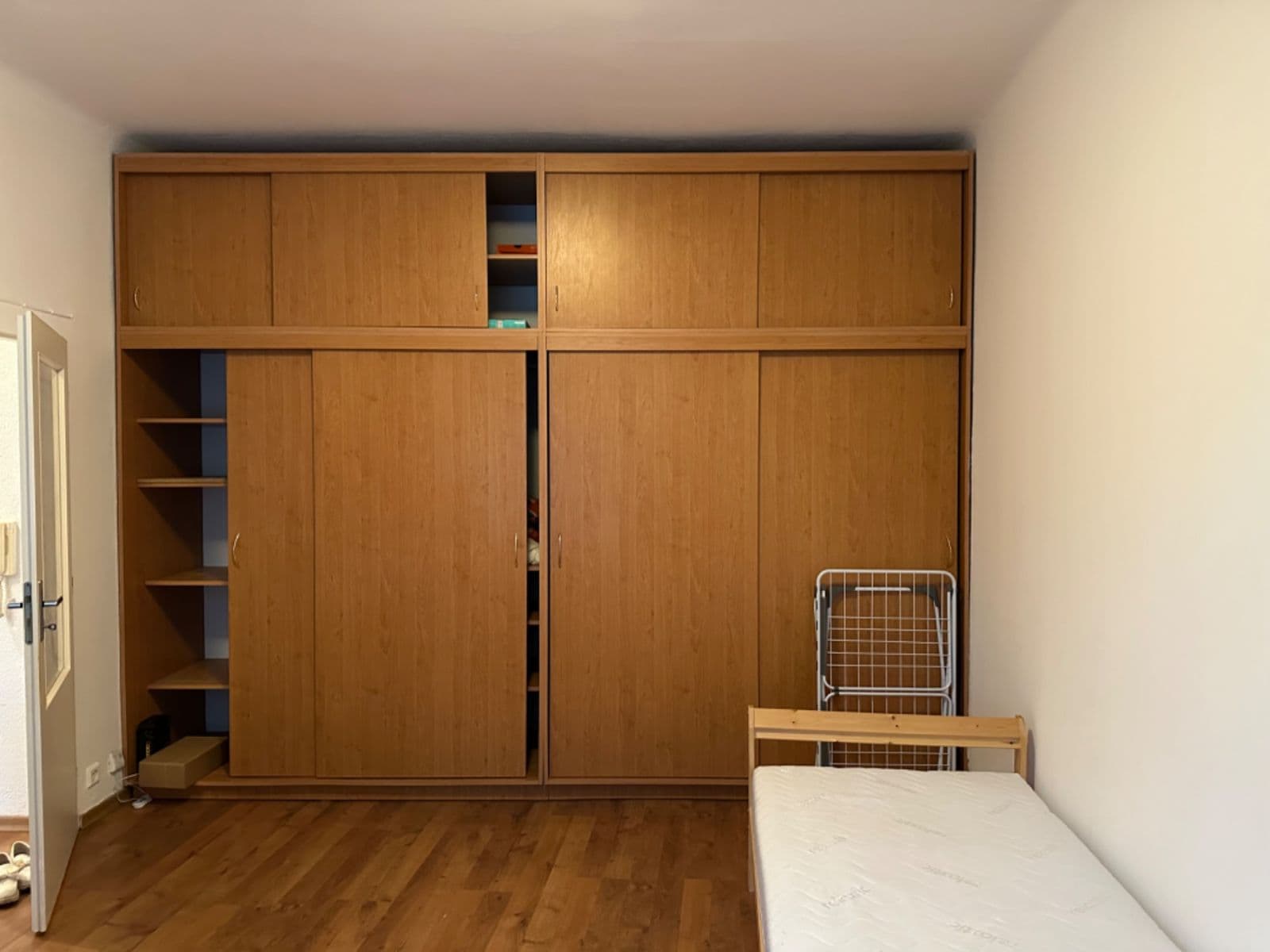 1 bedroom with open-plan kitchen flat to rent, 56 m², Tusarova, Prague, Prague 1 bedroom with open-plan kitchen flat to rent, 56 m², Tusarova, Prague, Prague