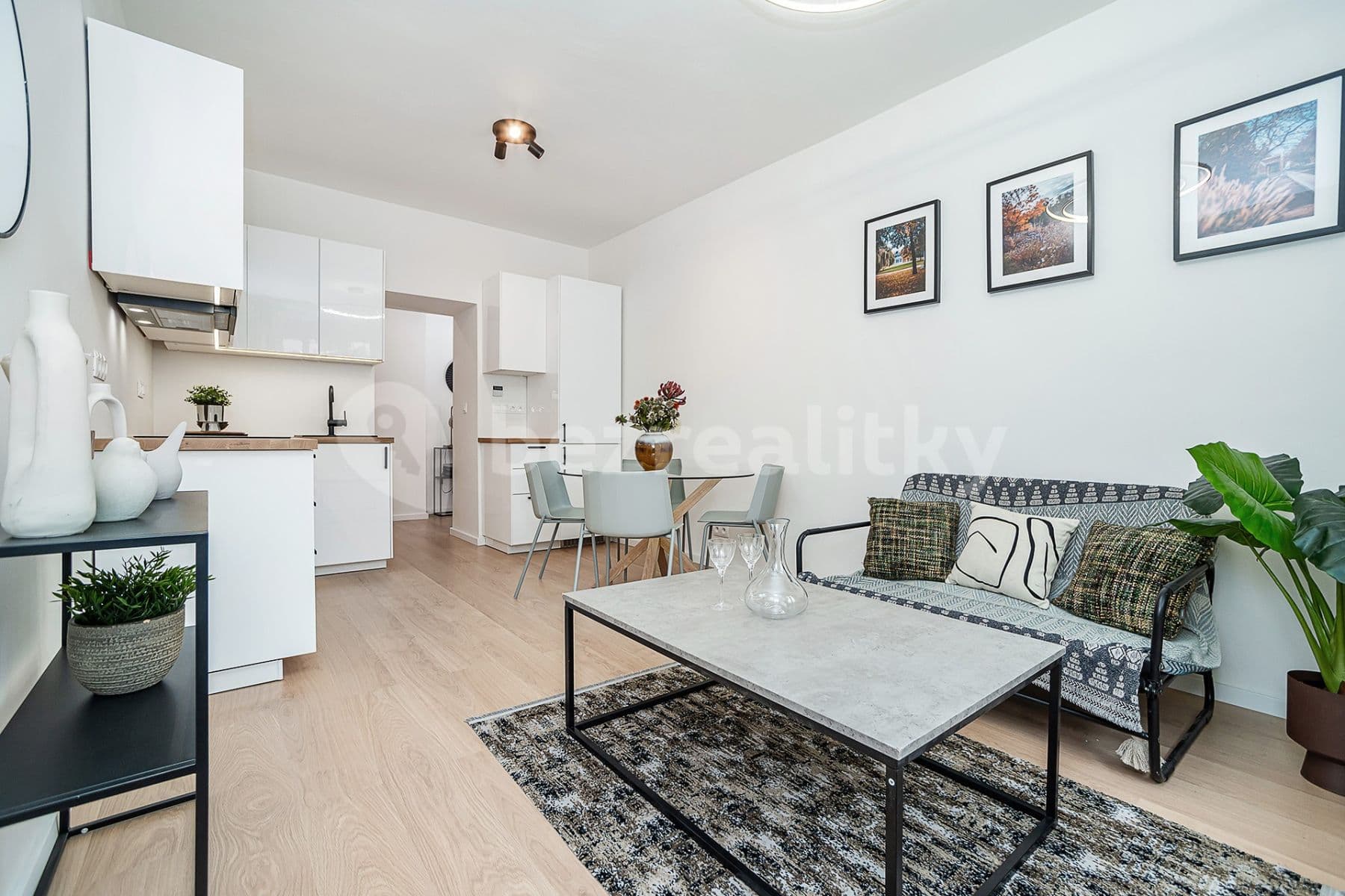 1 bedroom with open-plan kitchen flat for sale, 50 m², Na Pankráci, Prague, Prague