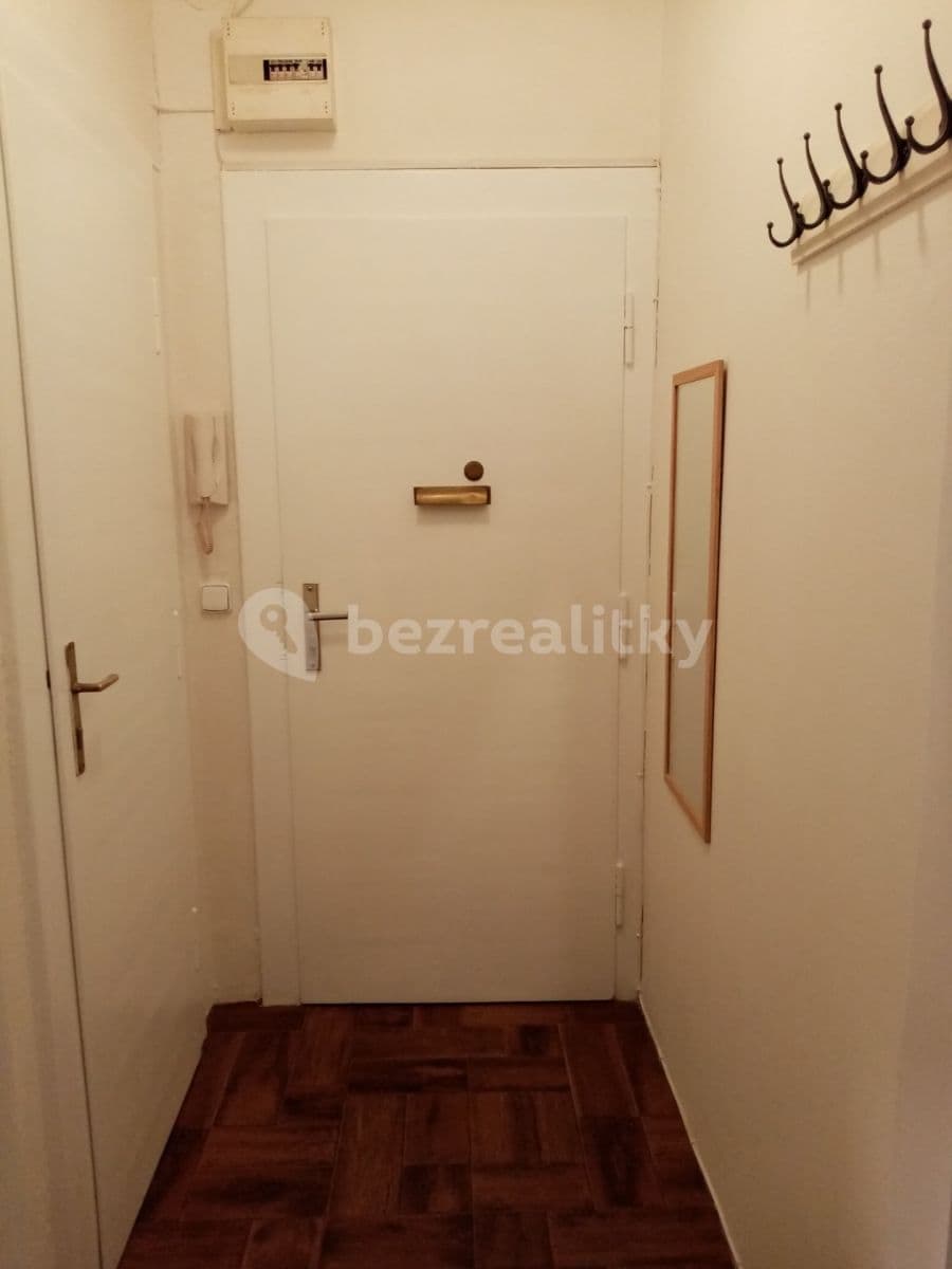 Small studio flat to rent, 25 m², U Smaltovny, Prague, Prague Small studio flat to rent, 25 m², U Smaltovny, Prague, Prague