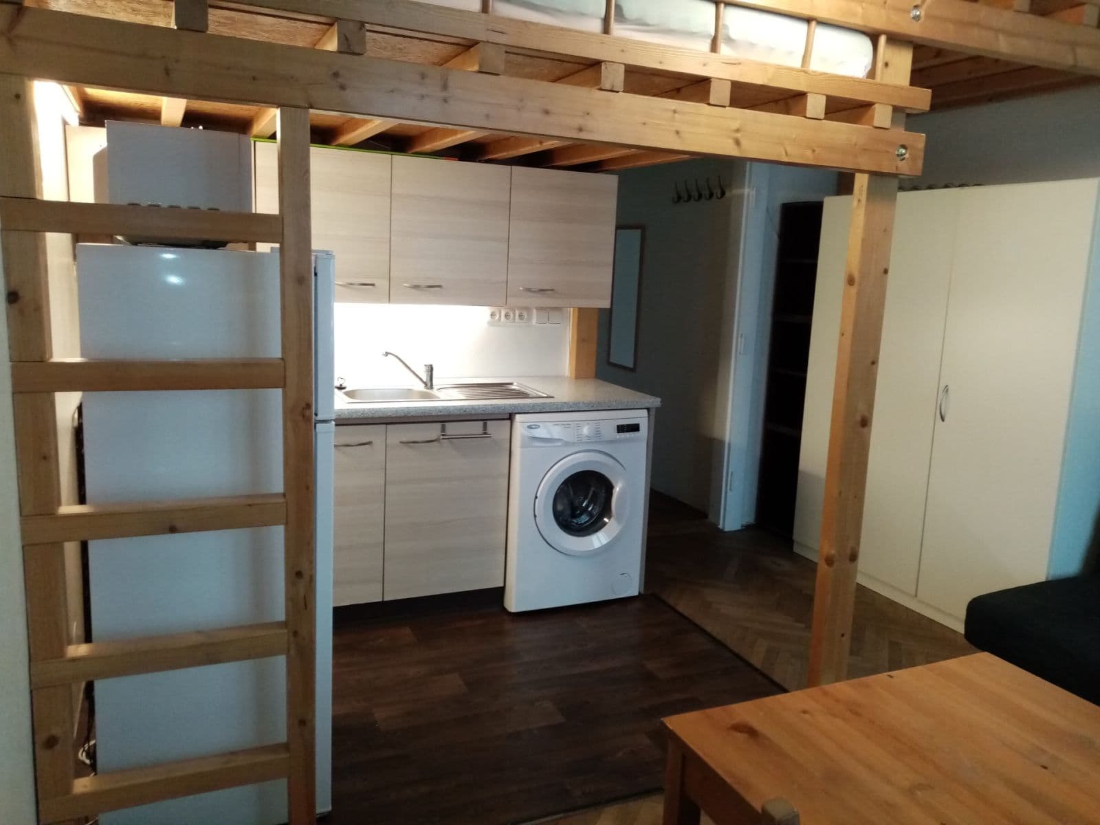 Small studio flat to rent, 25 m², U Smaltovny, Prague, Prague Small studio flat to rent, 25 m², U Smaltovny, Prague, Prague