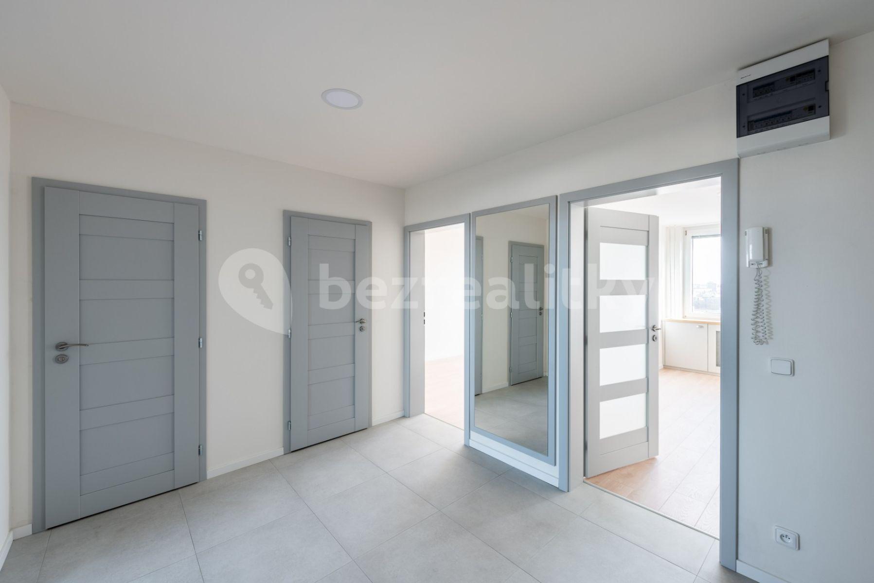 2 bedroom with open-plan kitchen flat for sale, 80 m², Dunická, Prague, Prague