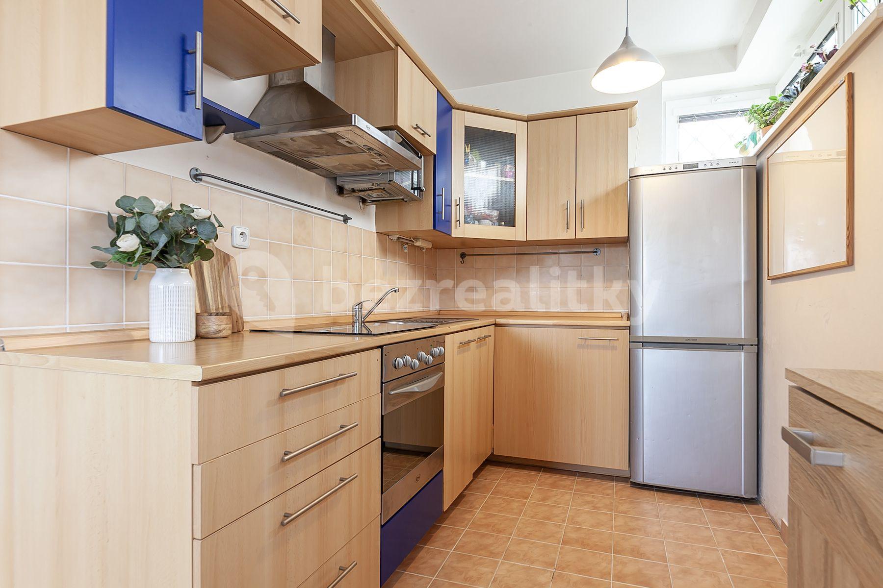 1 bedroom with open-plan kitchen flat for sale, 57 m², U Zahradního města, Prague, Prague