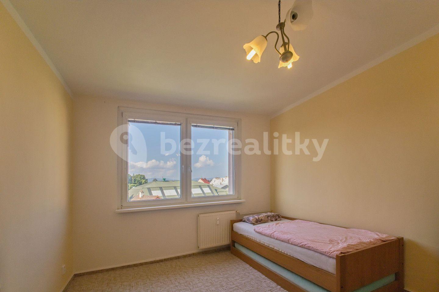 3 bedroom flat for sale, 70 m², Hrdinů, Vidnava, Olomoucký Region