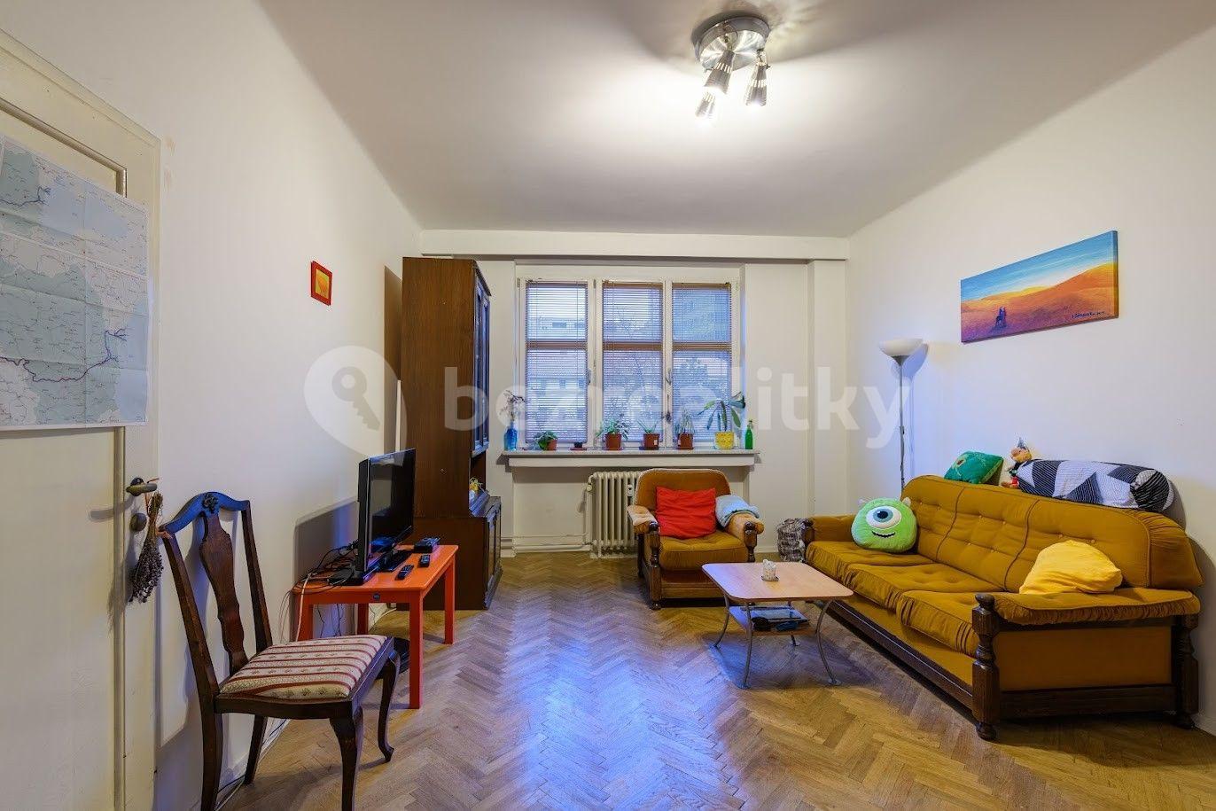 4 bedroom flat to rent, 113 m², Floriánske námestie, Bratislava - mestská časť Staré Mesto, Bratislavský Region