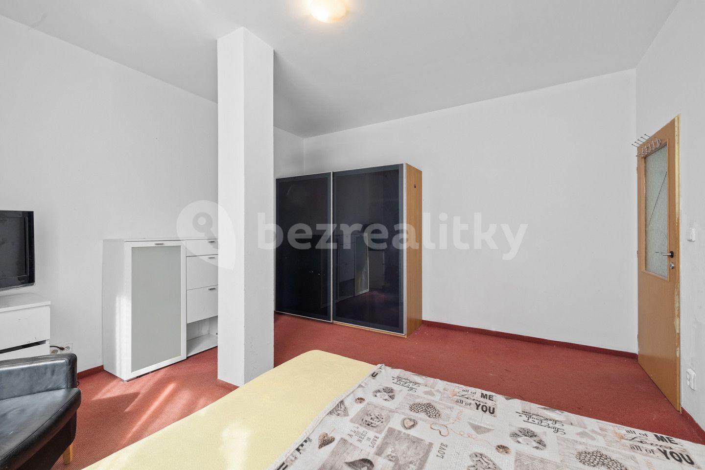 1 bedroom with open-plan kitchen flat for sale, 50 m², Osvoboz. pol. vězňů, Kladno, Středočeský Region