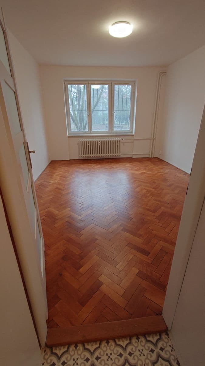 2 bedroom with open-plan kitchen flat to rent, 70 m², Na Petřinách, Prague, Prague 2 bedroom with open-plan kitchen flat to rent, 70 m², Na Petřinách, Prague, Prague