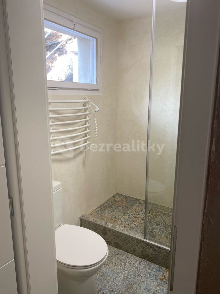 2 bedroom flat to rent, 63 m², U Potoka, Všenory, Středočeský Region 2 bedroom flat to rent, 63 m², U Potoka, Všenory, Středočeský Region