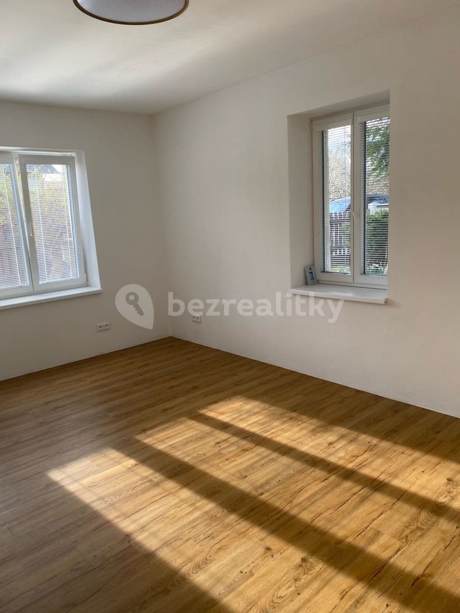 2 bedroom flat to rent, 63 m², U Potoka, Všenory, Středočeský Region 2 bedroom flat to rent, 63 m², U Potoka, Všenory, Středočeský Region