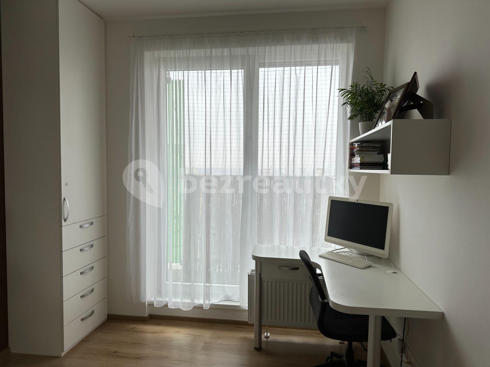 2 bedroom with open-plan kitchen flat to rent, 89 m², Nad Úžlabinou, Prague, Prague