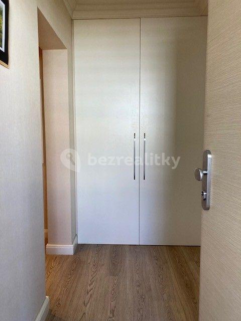 3 bedroom with open-plan kitchen flat to rent, 94 m², Milánská, Prague, Prague