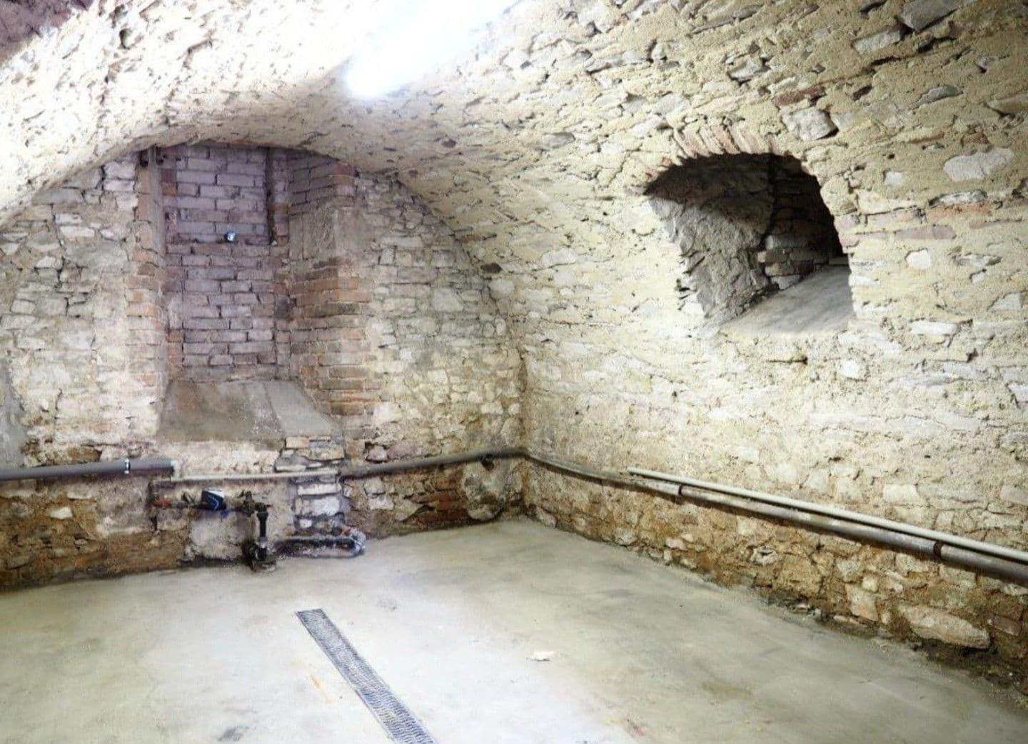 non-residential property for sale, 51 m², Družstevní, Chýně, Středočeský Region non-residential property for sale, 51 m², Družstevní, Chýně, Středočeský Region