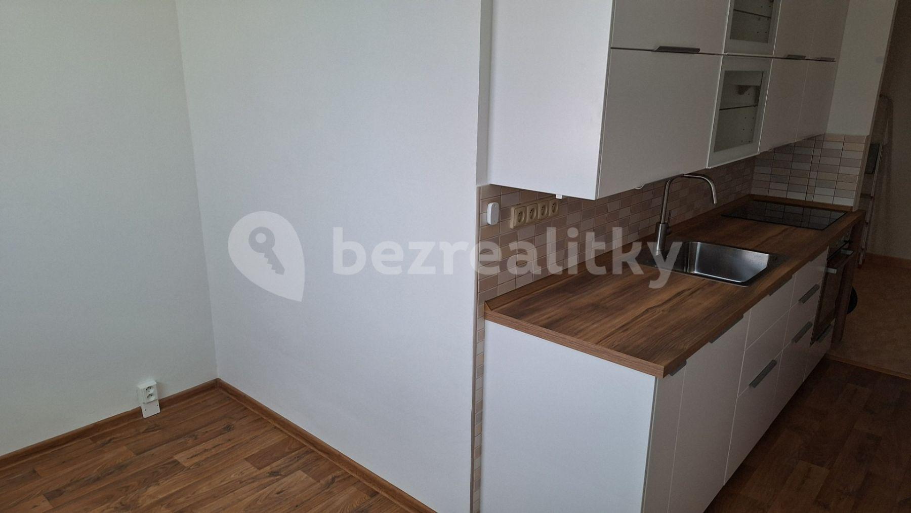 2 bedroom with open-plan kitchen flat to rent, 53 m², Myslbekova, Třebíč, Vysočina Region