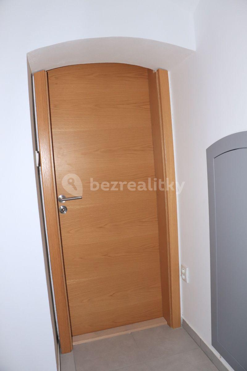 2 bedroom flat to rent, 57 m², nám. T. G. Masaryka, Smečno, Středočeský Region