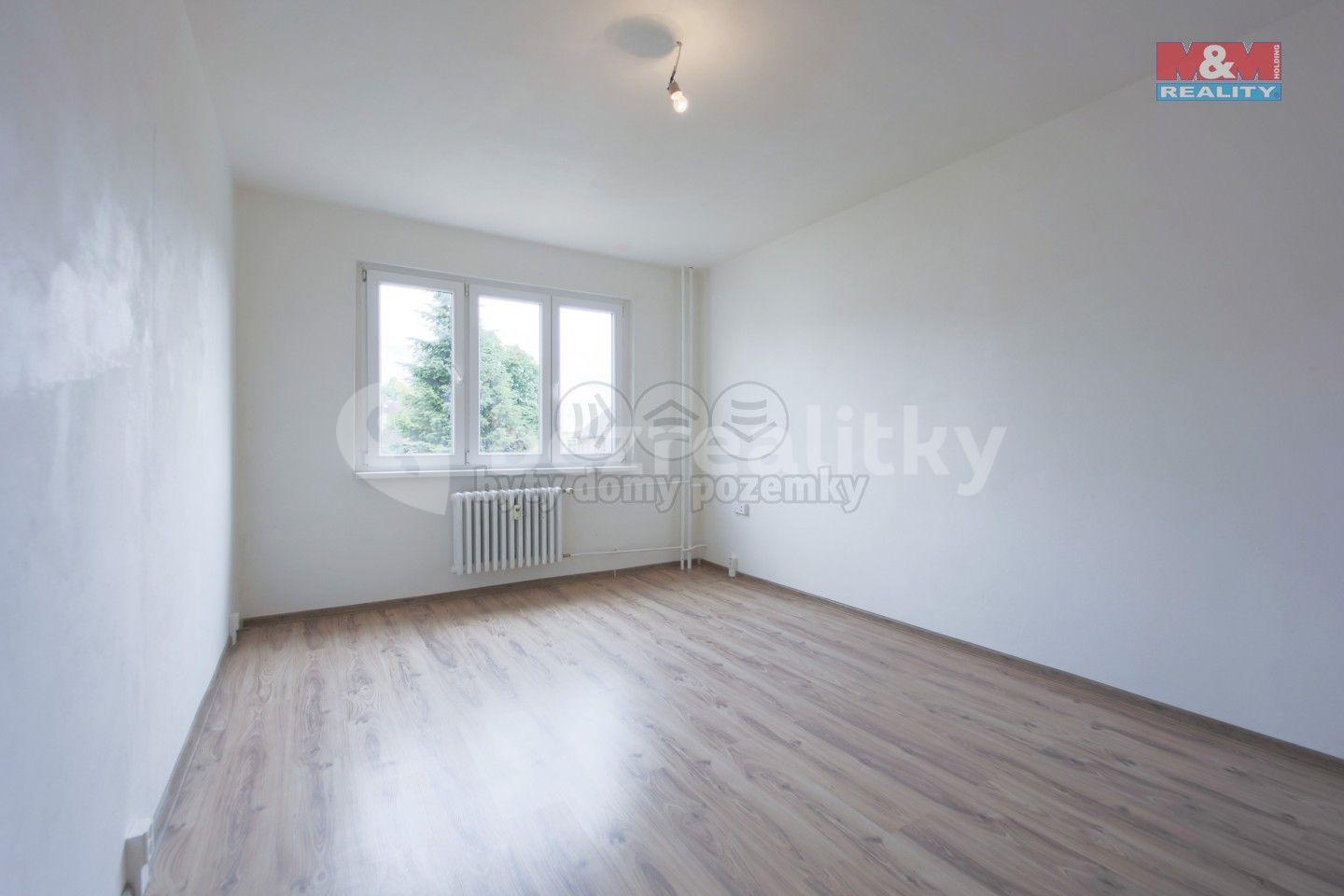 1 bedroom with open-plan kitchen flat for sale, 37 m², Obuvnická, Bochov, Karlovarský Region