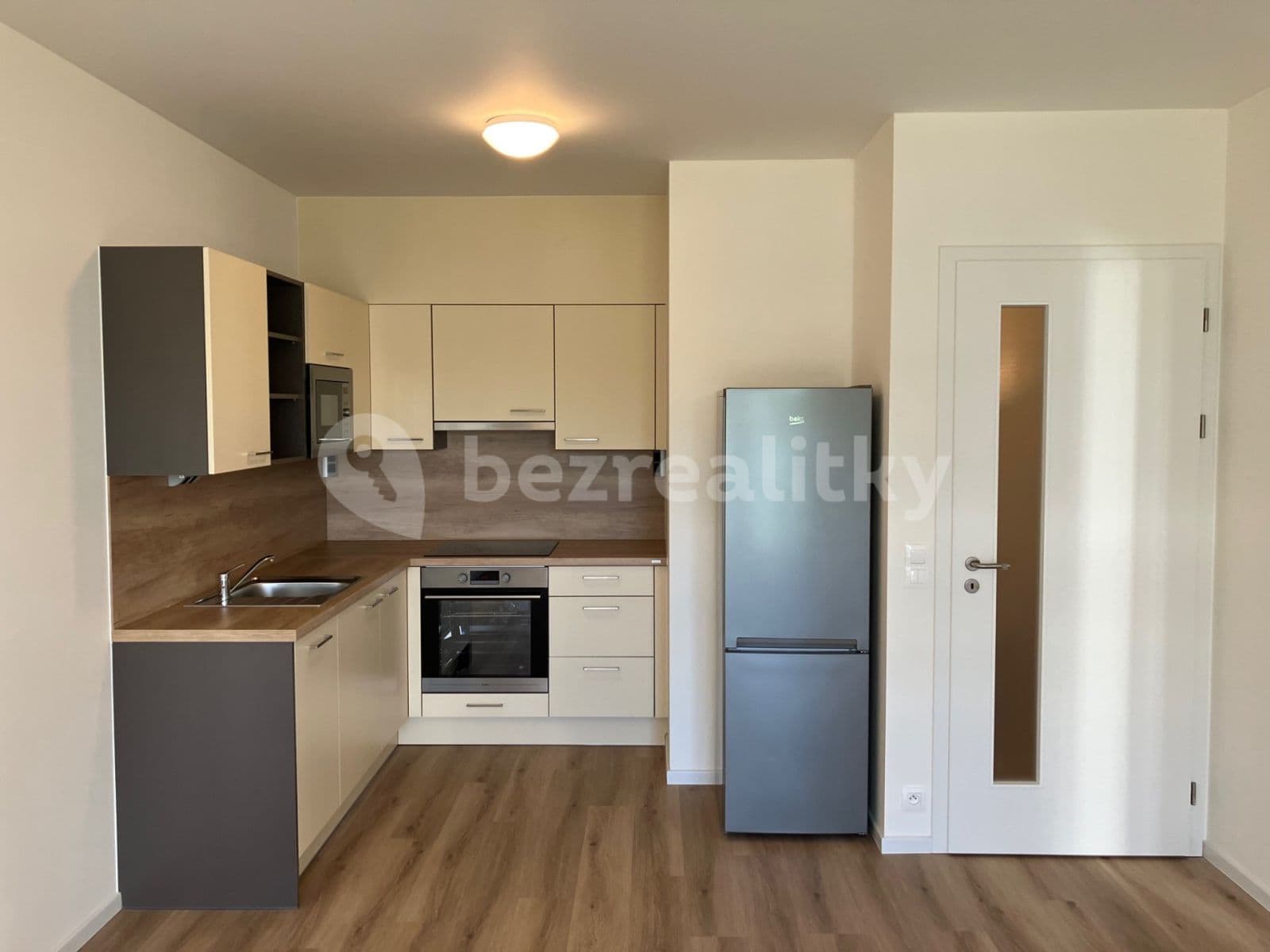 1 bedroom with open-plan kitchen flat to rent, 53 m², K Jezeru, Prague, Prague 1 bedroom with open-plan kitchen flat to rent, 53 m², K Jezeru, Prague, Prague