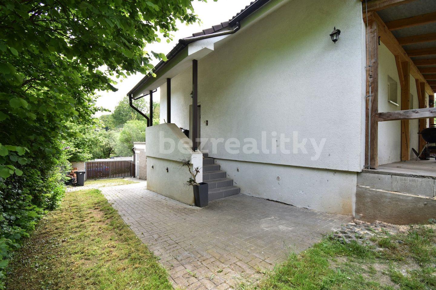 house for sale, 127 m², Kaštanová, Kamenice, Středočeský Region