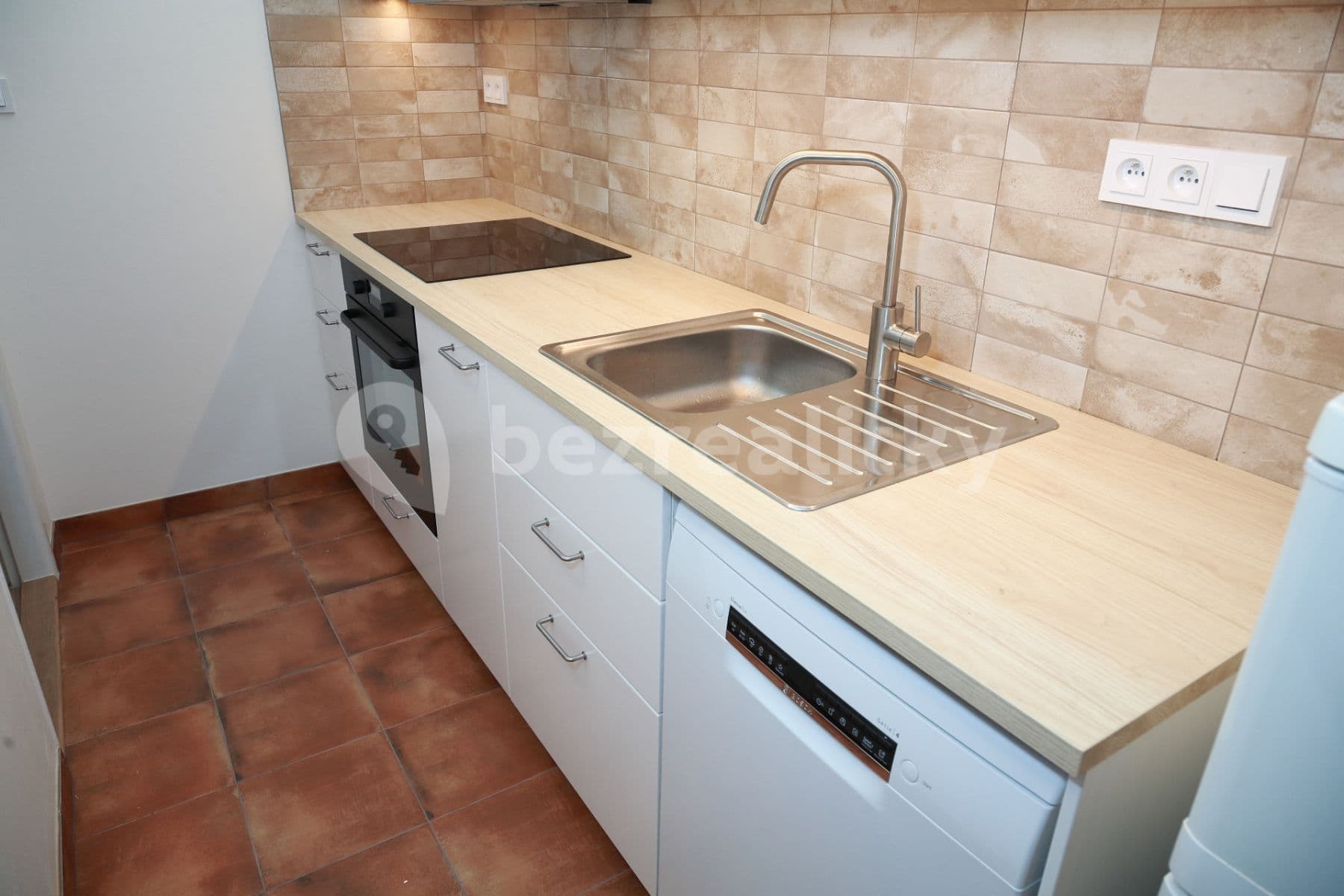 2 bedroom with open-plan kitchen flat to rent, 61 m², Na Míčánkách, Prague, Prague 2 bedroom with open-plan kitchen flat to rent, 61 m², Na Míčánkách, Prague, Prague