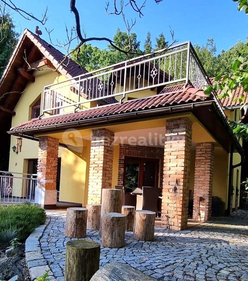 recreational property to rent, 0 m², Kramolna, Královéhradecký Region