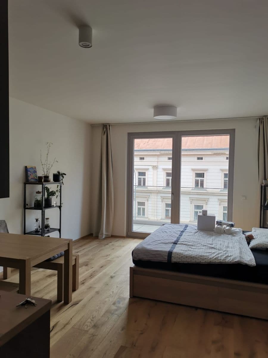 Studio flat to rent, 32 m², Křižíkova, Prague, Prague Studio flat to rent, 32 m², Křižíkova, Prague, Prague