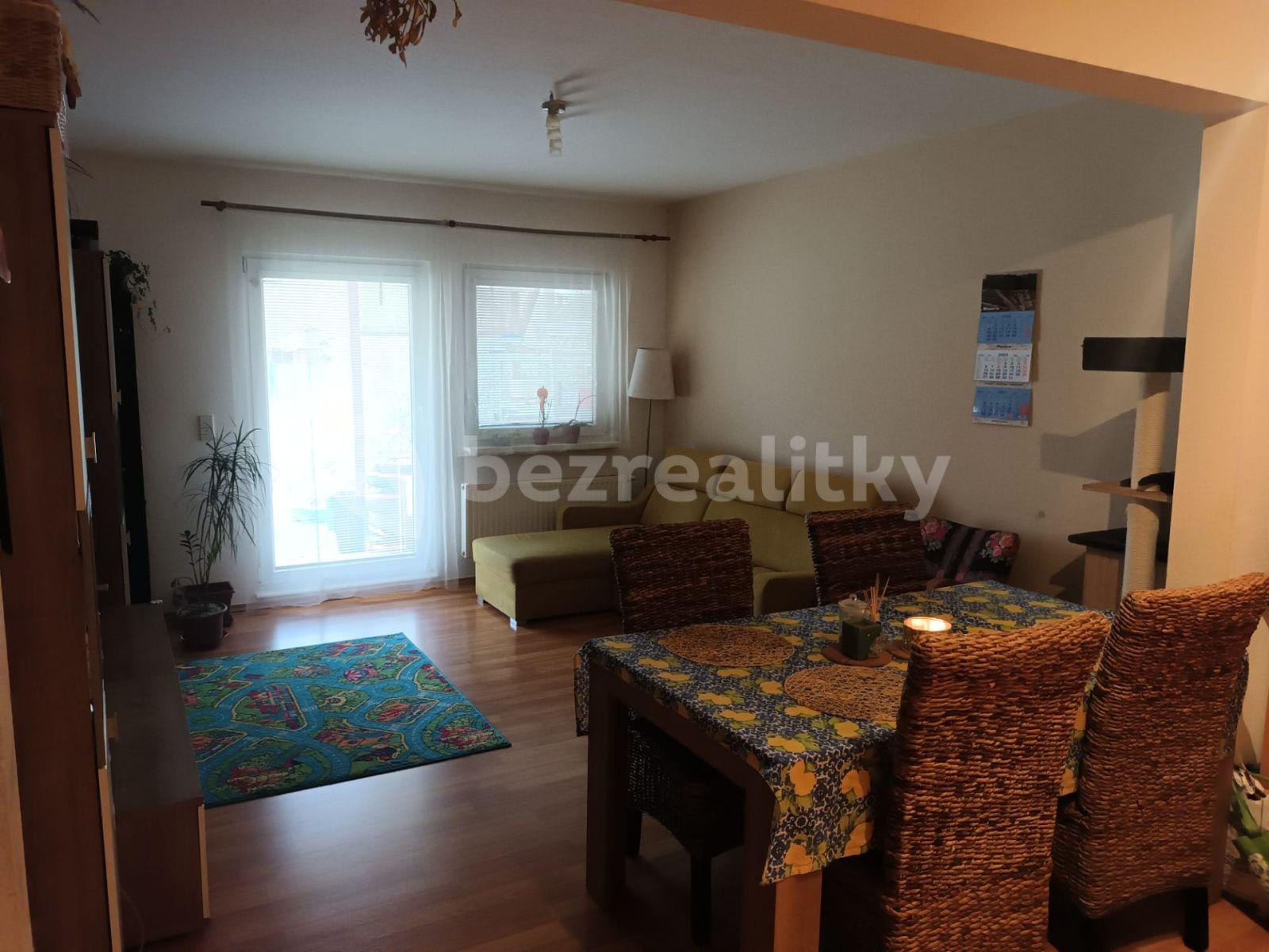 2 bedroom with open-plan kitchen flat to rent, 76 m², Borová, Chýně, Středočeský Region