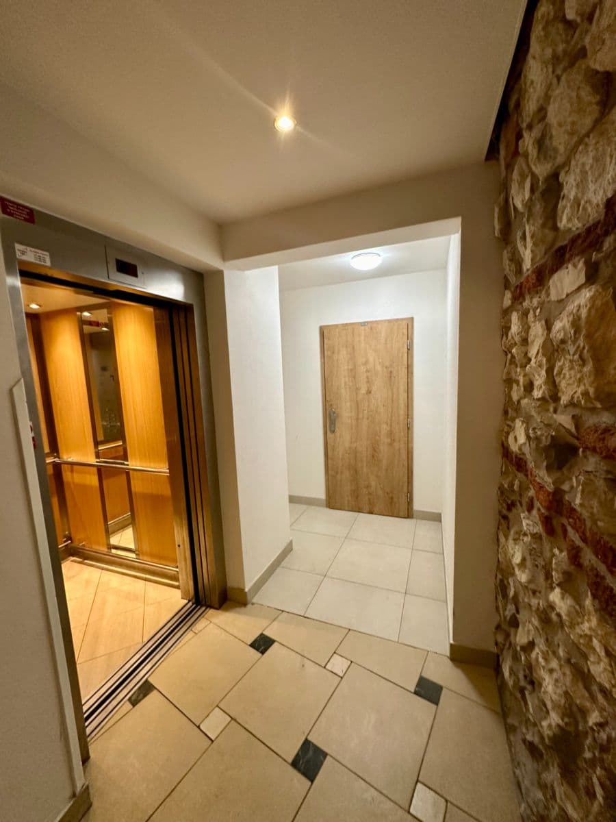 Studio flat to rent, 23 m², Radlická, Prague, Prague Studio flat to rent, 23 m², Radlická, Prague, Prague