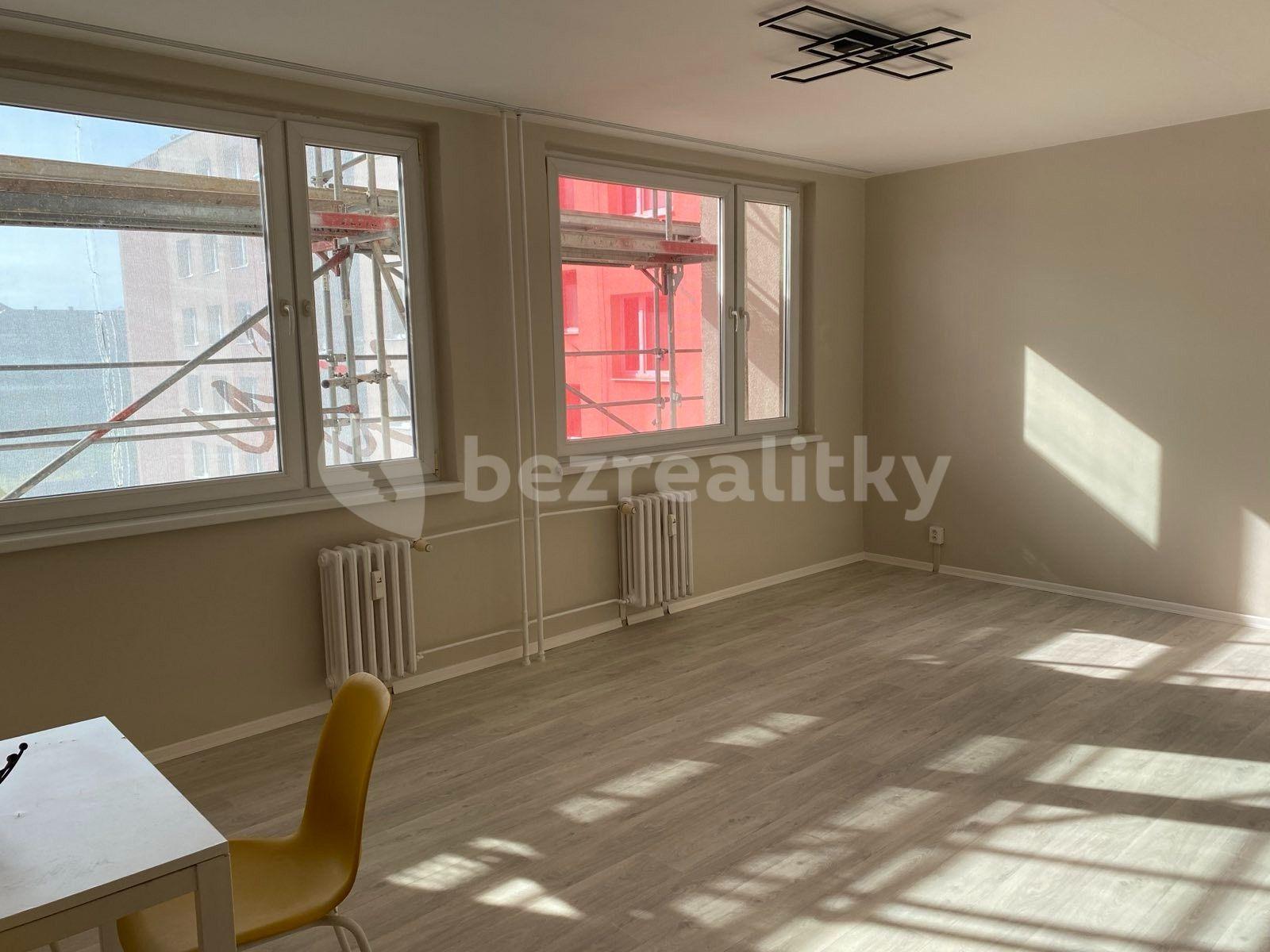 Studio flat to rent, 34 m², M. Švabinského, Kladno, Středočeský Region