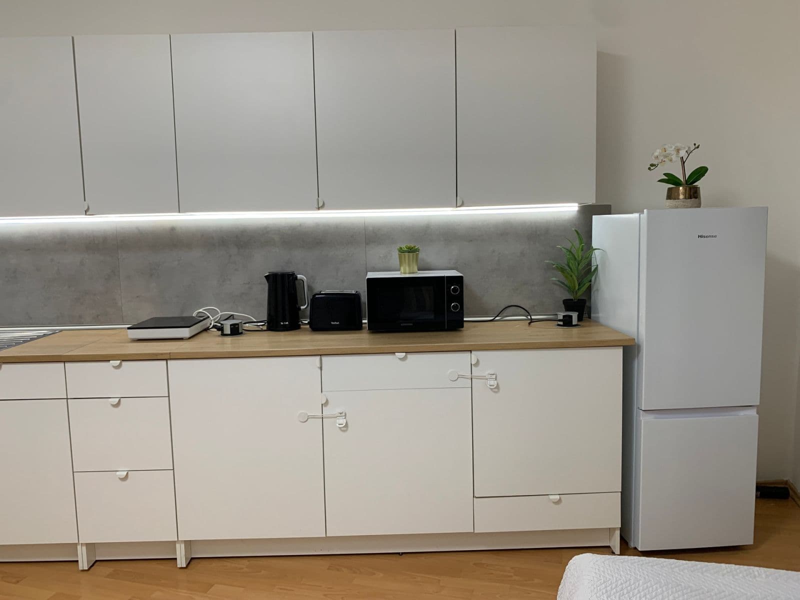 4 bedroom flat to rent, 17 m², Mickiewiczova, Bratislava - mestská časť Staré Mesto, Bratislavský Region 4 bedroom flat to rent, 17 m², Mickiewiczova, Bratislava - mestská časť Staré Mesto, Bratislavský Region