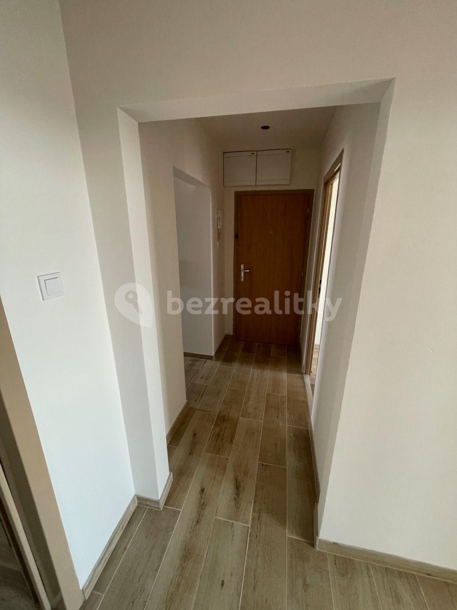 3 bedroom flat to rent, 71 m², Schulhoffova, Prague, Prague