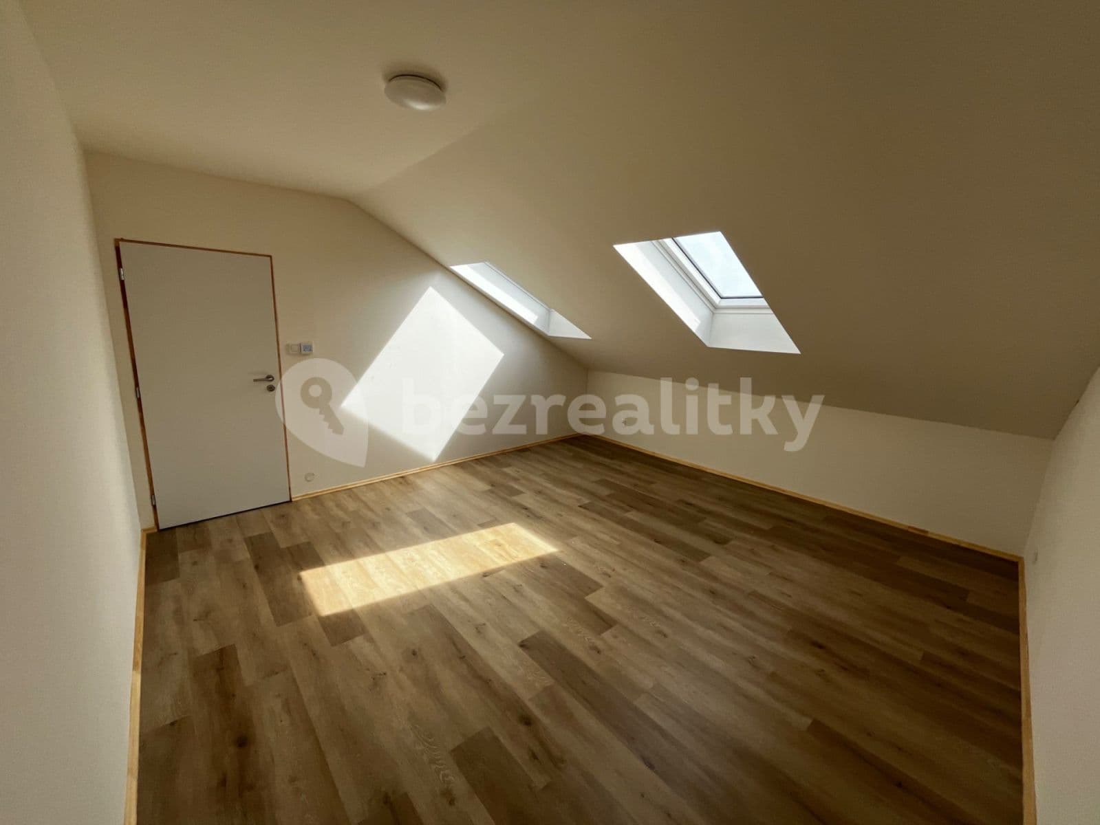 2 bedroom with open-plan kitchen flat to rent, 76 m², Trnkova, Brno, Jihomoravský Region 2 bedroom with open-plan kitchen flat to rent, 76 m², Trnkova, Brno, Jihomoravský Region