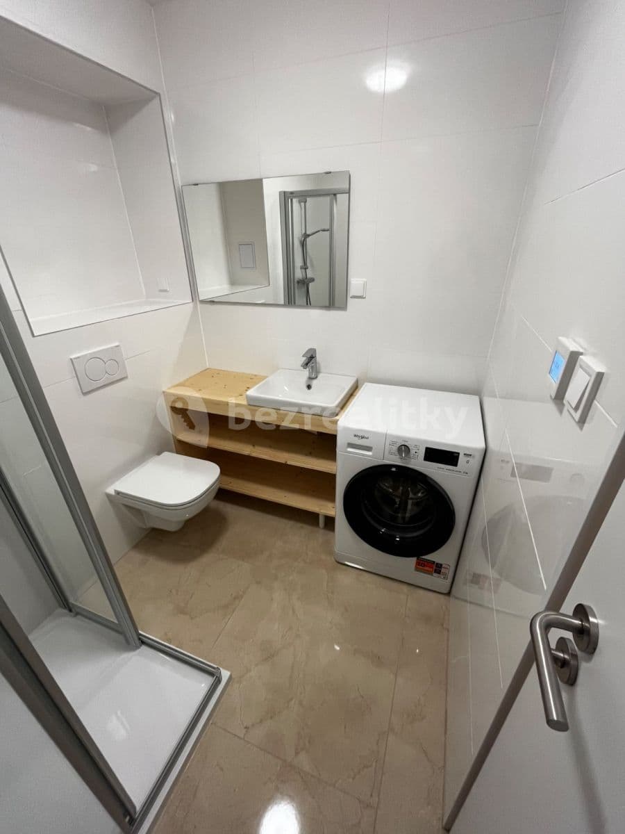 2 bedroom with open-plan kitchen flat to rent, 76 m², Trnkova, Brno, Jihomoravský Region 2 bedroom with open-plan kitchen flat to rent, 76 m², Trnkova, Brno, Jihomoravský Region