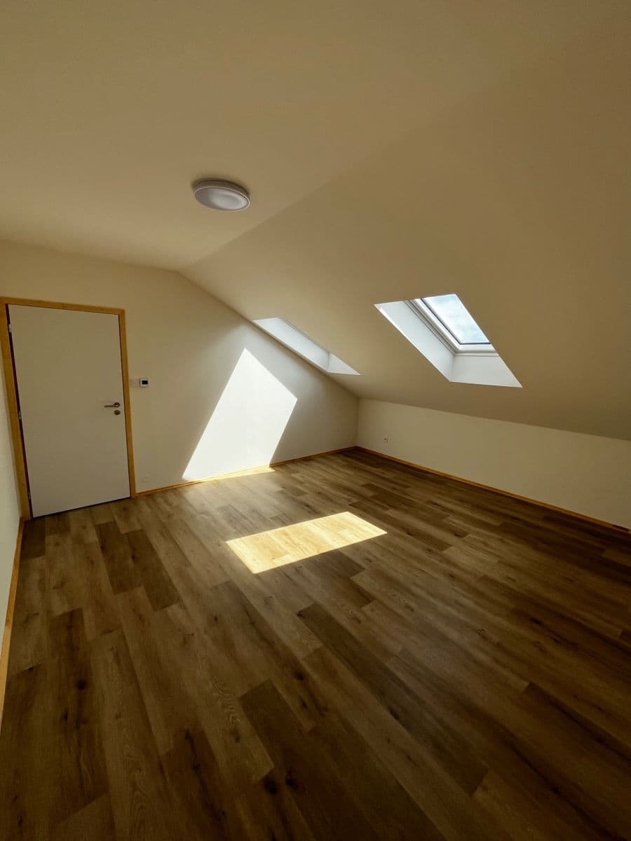 2 bedroom with open-plan kitchen flat to rent, 76 m², Trnkova, Brno, Jihomoravský Region 2 bedroom with open-plan kitchen flat to rent, 76 m², Trnkova, Brno, Jihomoravský Region