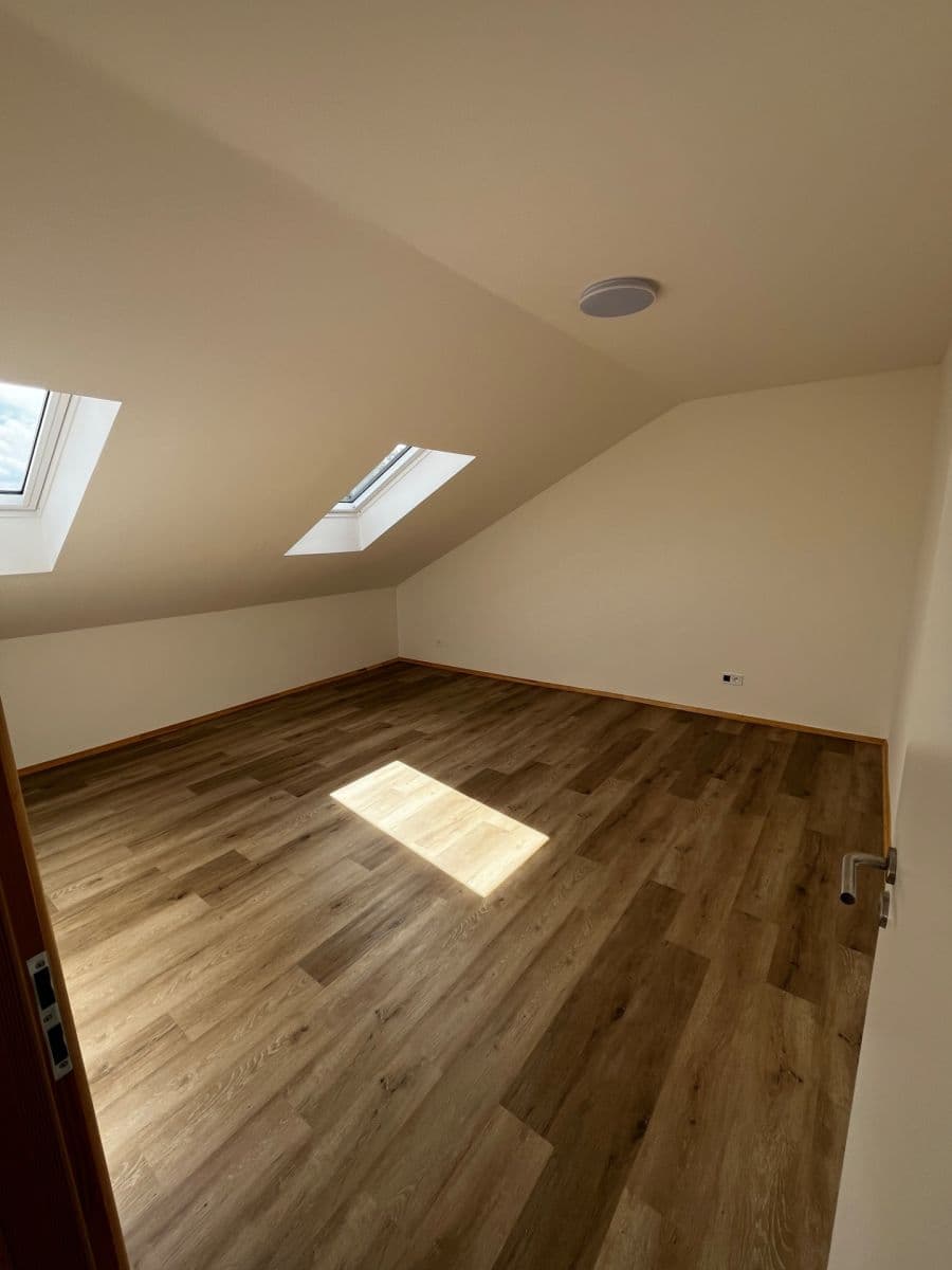 2 bedroom with open-plan kitchen flat to rent, 76 m², Trnkova, Brno, Jihomoravský Region 2 bedroom with open-plan kitchen flat to rent, 76 m², Trnkova, Brno, Jihomoravský Region