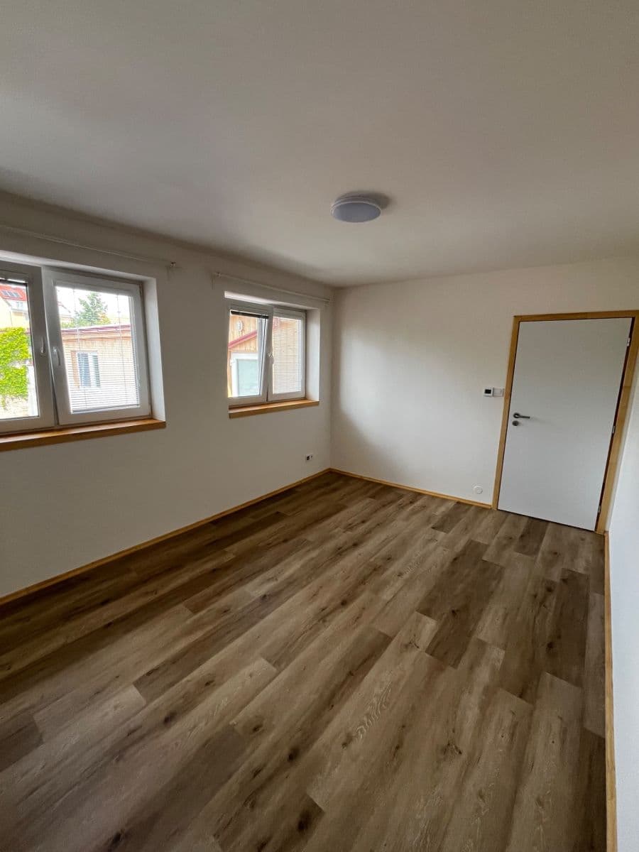 2 bedroom with open-plan kitchen flat to rent, 76 m², Trnkova, Brno, Jihomoravský Region 2 bedroom with open-plan kitchen flat to rent, 76 m², Trnkova, Brno, Jihomoravský Region