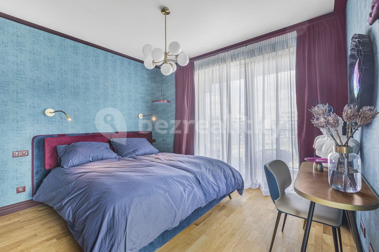 3 bedroom with open-plan kitchen flat for sale, 93 m², Učňovská, Prague, Prague