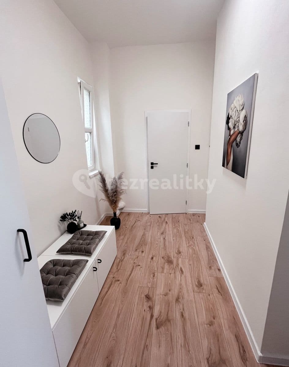 1 bedroom with open-plan kitchen flat to rent, 48 m², Kovářská, Prague, Prague 1 bedroom with open-plan kitchen flat to rent, 48 m², Kovářská, Prague, Prague