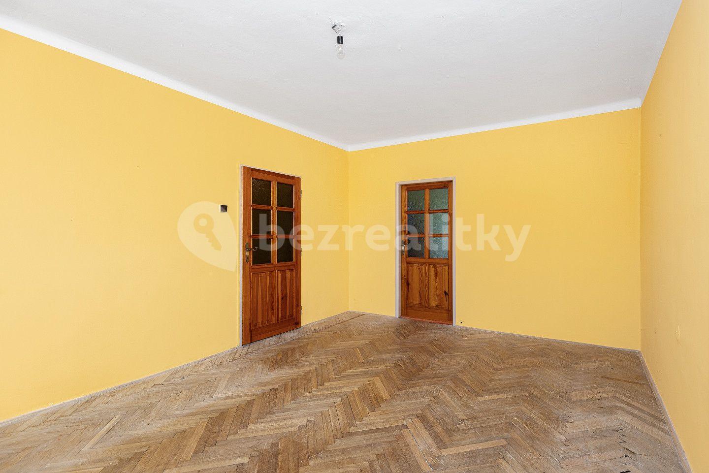 3 bedroom flat for sale, 62 m², Ke Kamenci, Pardubice, Pardubický Region