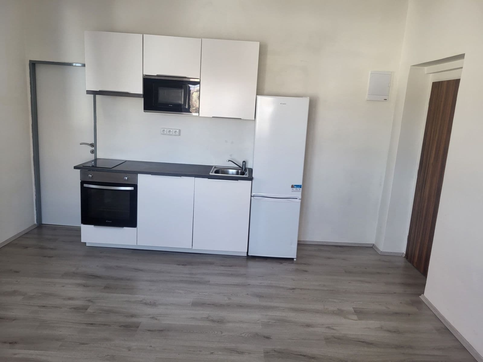 Studio flat to rent, 28 m², Baarova, Prague, Prague Studio flat to rent, 28 m², Baarova, Prague, Prague