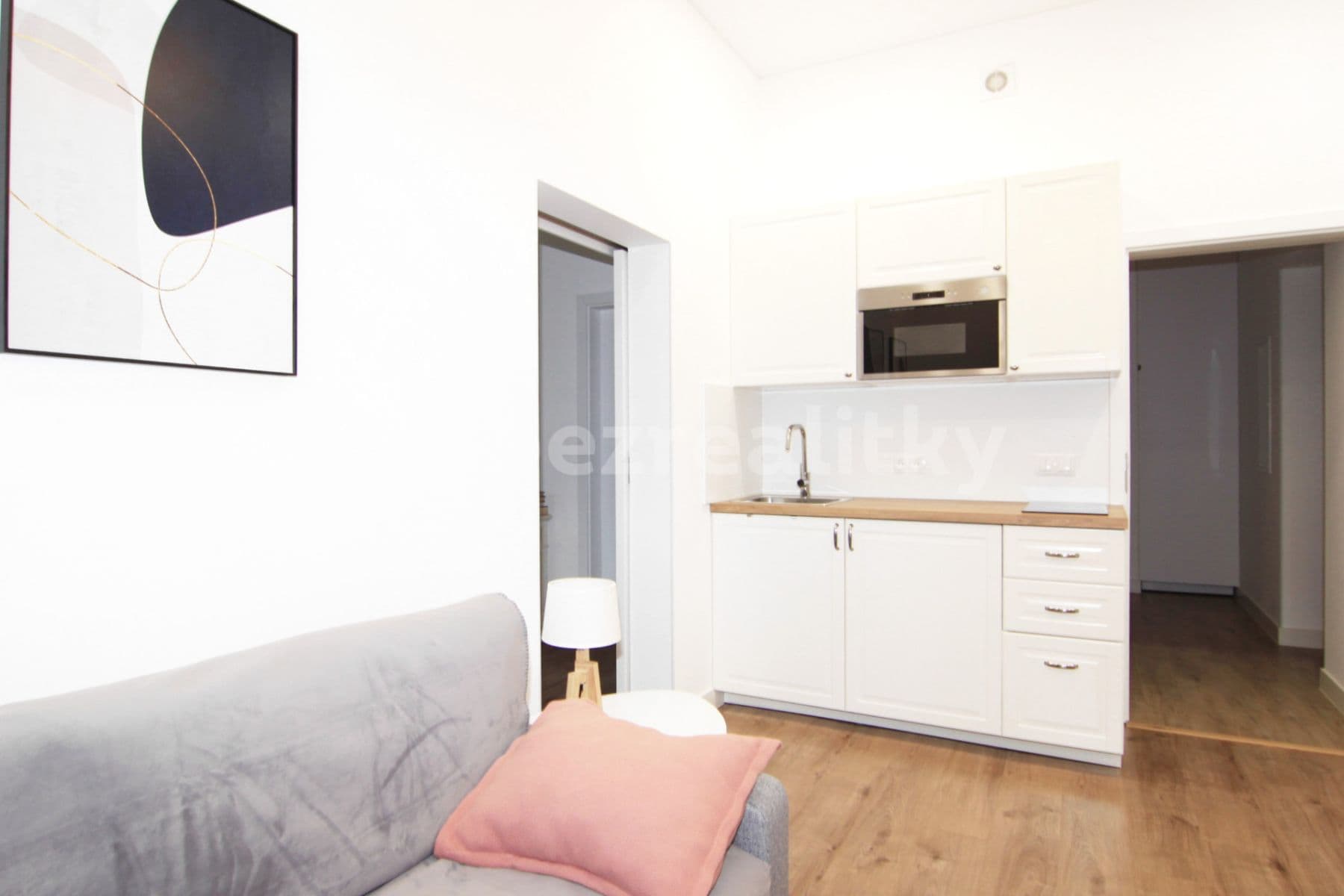 1 bedroom with open-plan kitchen flat to rent, 43 m², Vřídelní, Karlovy Vary, Karlovarský Region 1 bedroom with open-plan kitchen flat to rent, 43 m², Vřídelní, Karlovy Vary, Karlovarský Region