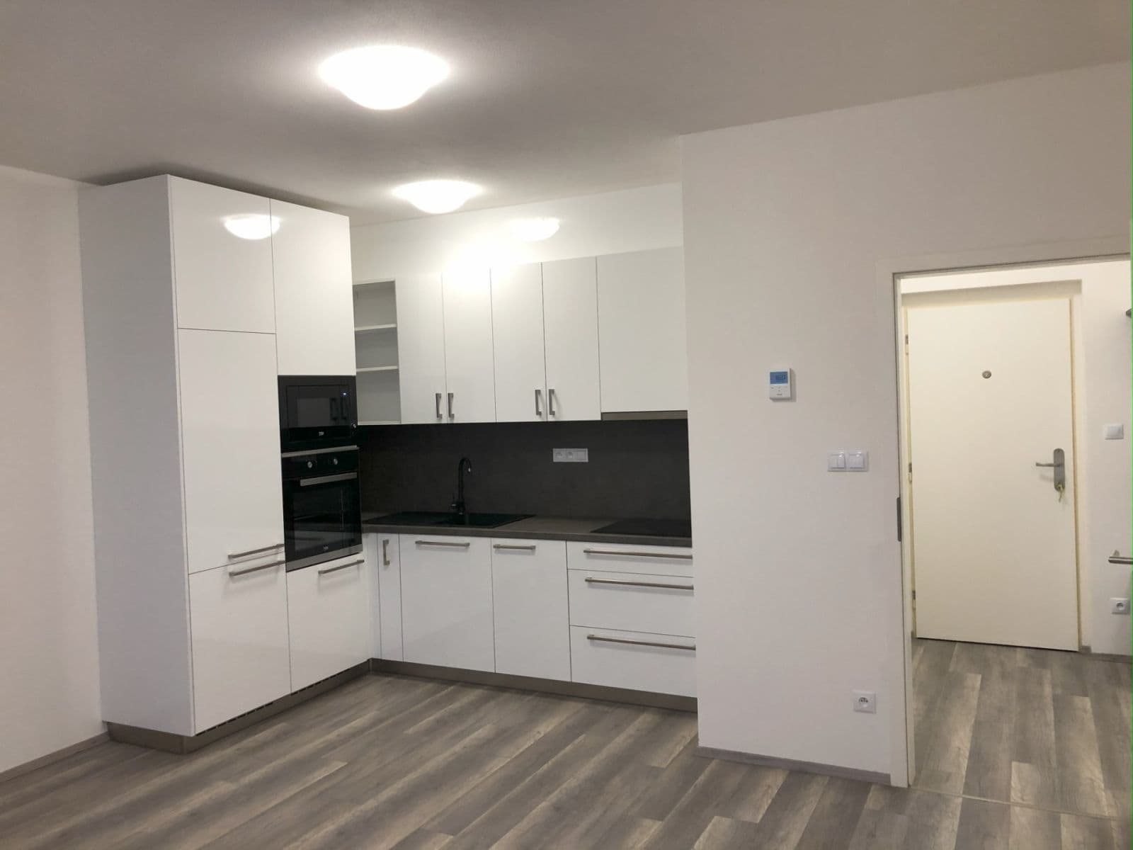 1 bedroom with open-plan kitchen flat to rent, 46 m², Novodvorská, Brno, Jihomoravský Region 1 bedroom with open-plan kitchen flat to rent, 46 m², Novodvorská, Brno, Jihomoravský Region