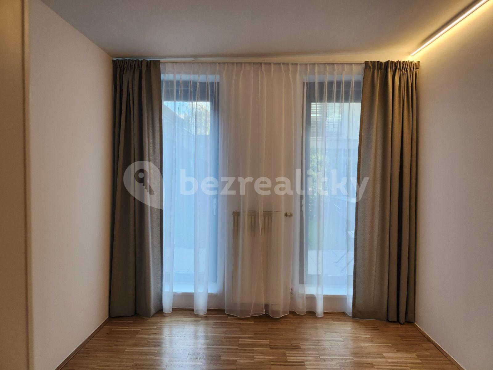 2 bedroom with open-plan kitchen flat to rent, 90 m², Žitenická, Prague, Prague