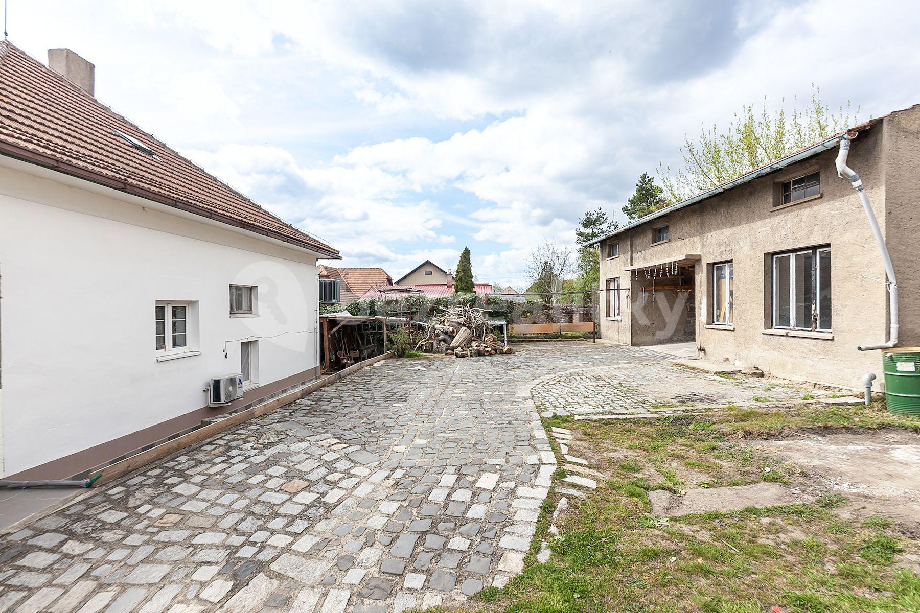 house for sale, 200 m², Rovná, Byšice, Středočeský Region